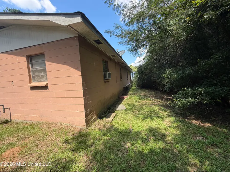 22 Richard, Bay Springs, MS 39422 - #3