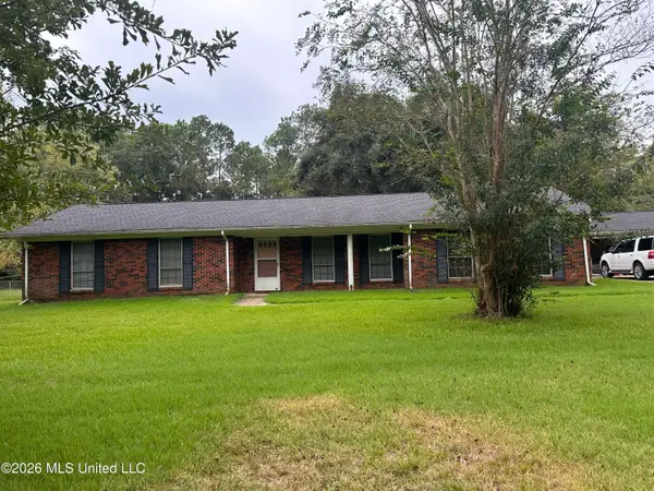 2201 Guillotteville Road, Gautier, MS 39553