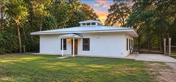 5035 Annunciation Road, Kiln, MS 39556