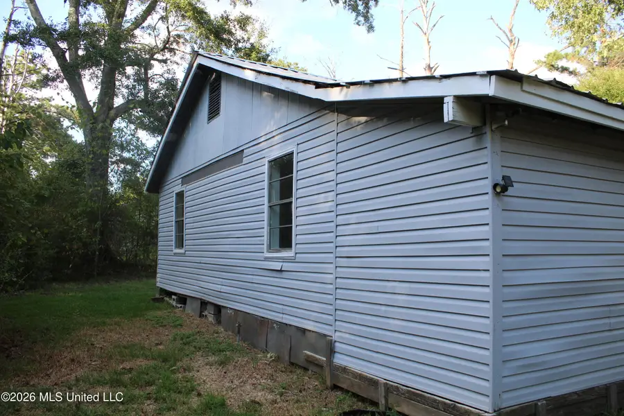 1446 Lakeview Avenue, Jackson, MS 39212 - #2