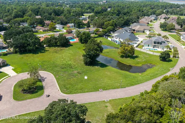 327 Goose Pointe Boulevard, Biloxi, MS 39531