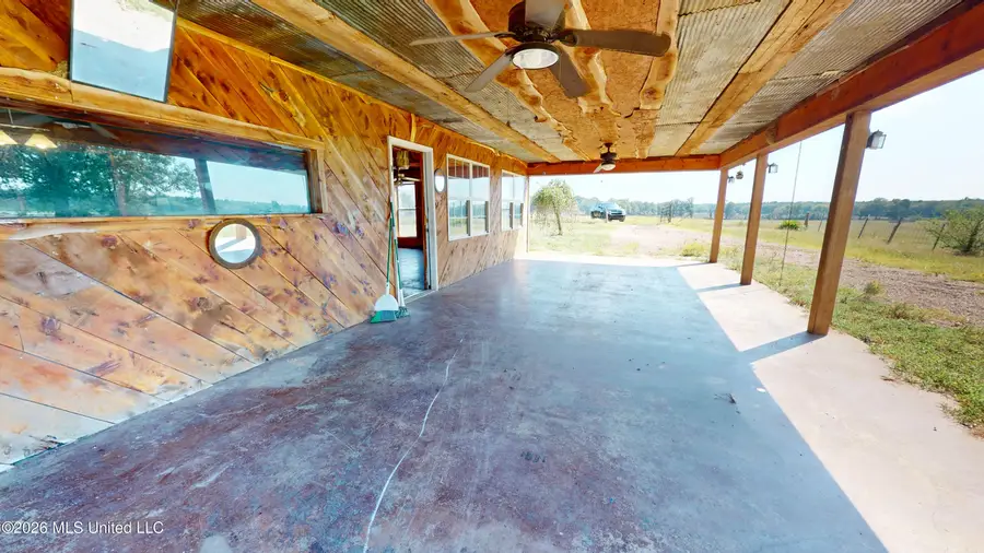 367 Dandridge Drive, Senatobia, MS 38668 - #2
