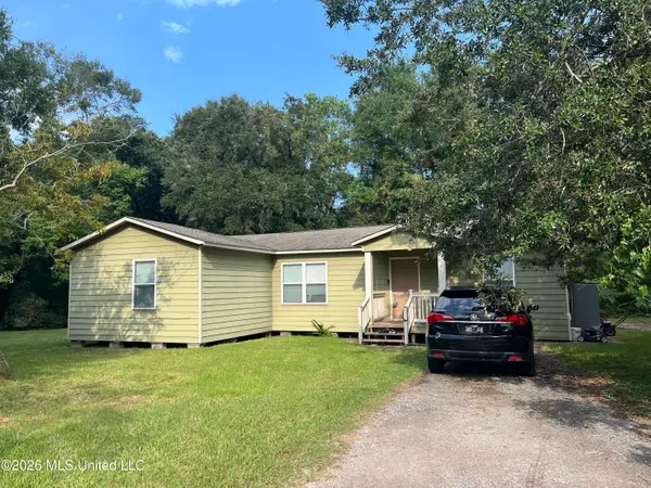 6820 Mary Street, Ocean Springs, MS 39564