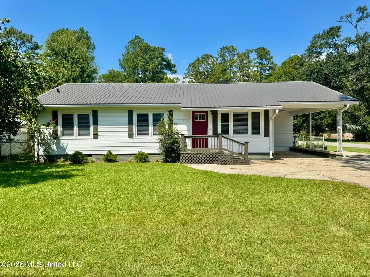 429 E Franklin Street, Quitman, MS 39355 - #1