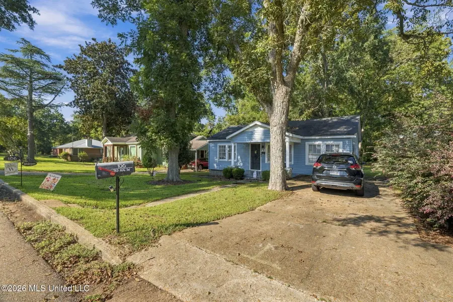 106 3rd Avenue, Magee, MS 39111 - #2