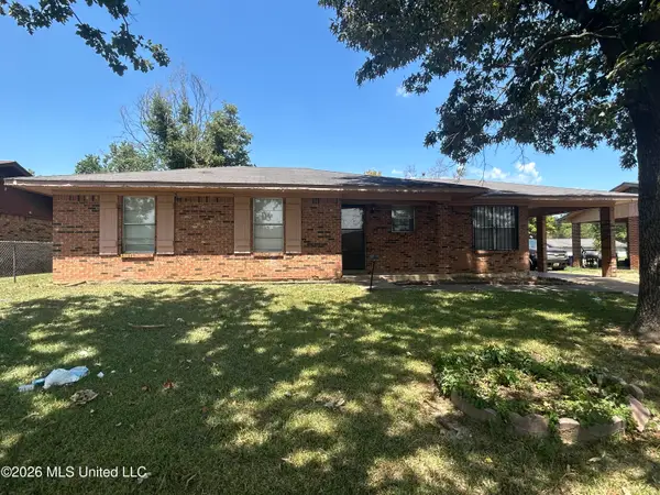 2615 Kay White Circle, Greenwood, MS 38930