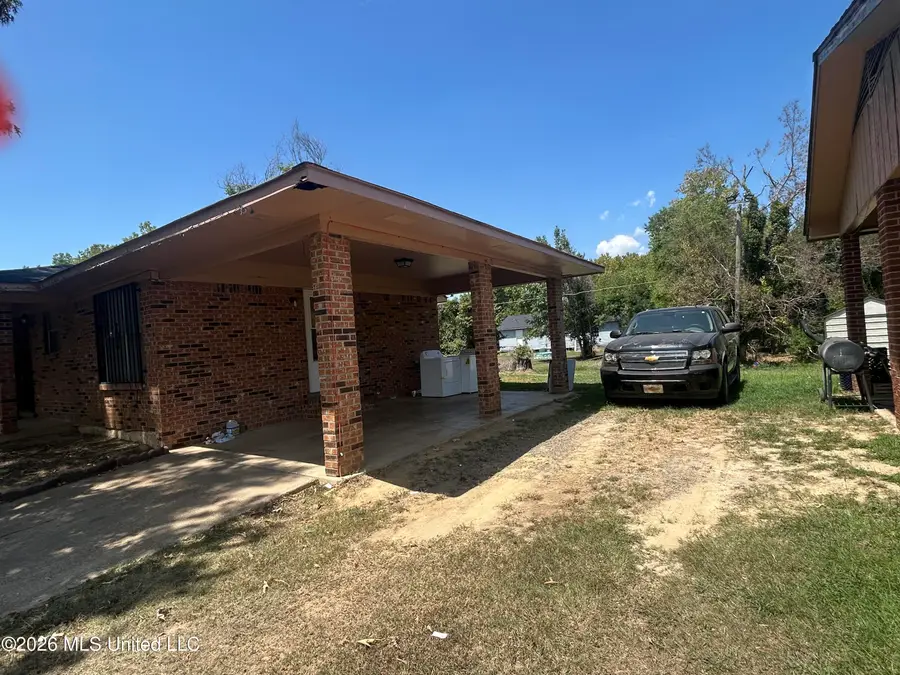 2615 Kay White Circle, Greenwood, MS 38930 - #3