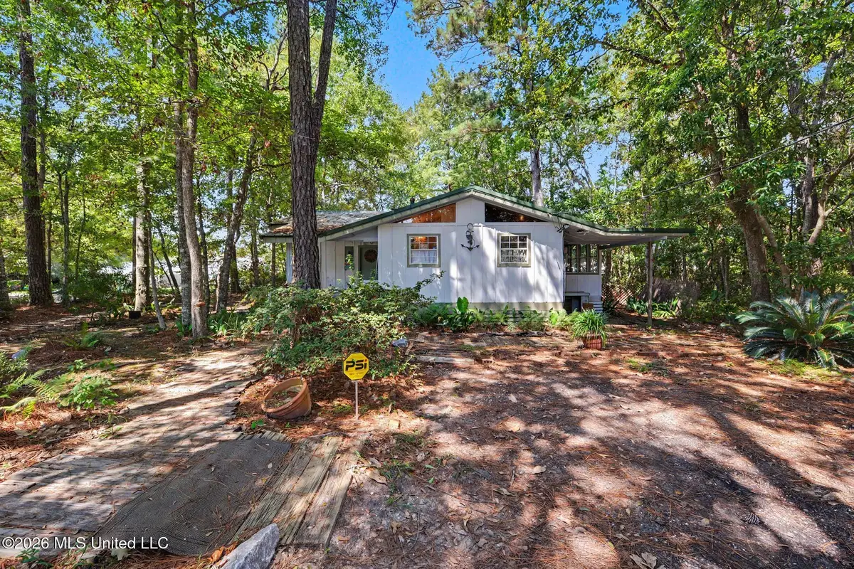 9204 Live Oak Avenue, Ocean Springs, MS 39564 - #1