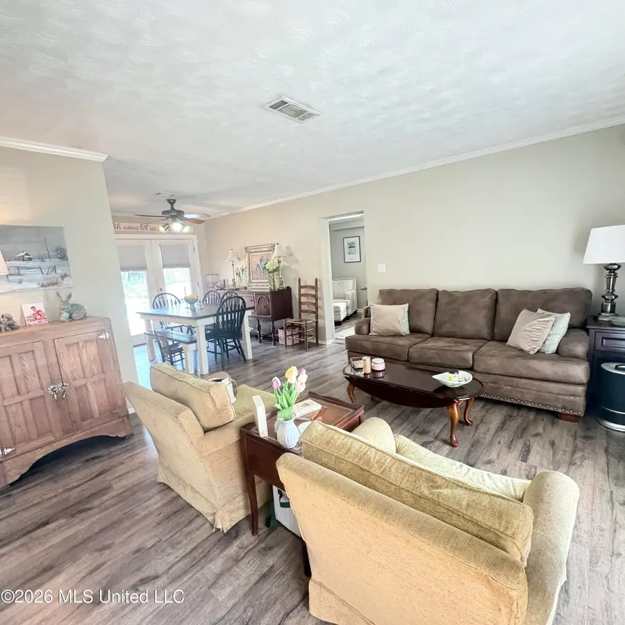 502 Kelli Avenue, Belzoni, MS 39038 - #3