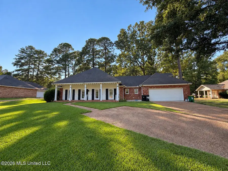 207 S Pear Orchard Road, Ridgeland, MS 39157 - #2