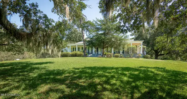 131 Winchester Road, Natchez, MS 39120