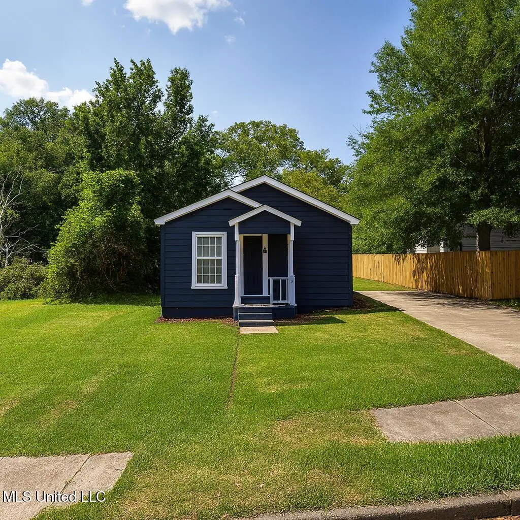 524 W Monticello Street, Brookhaven, MS 39601 - #1
