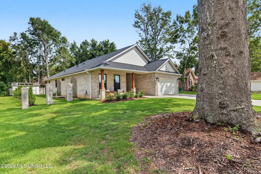 1708 Pelican Avenue, Ocean Springs, MS 39564 - #2