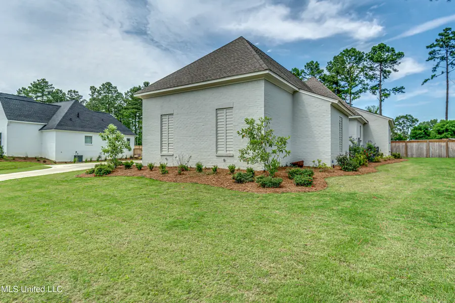 215 Westlake Circle, Madison, MS 39110 - #3