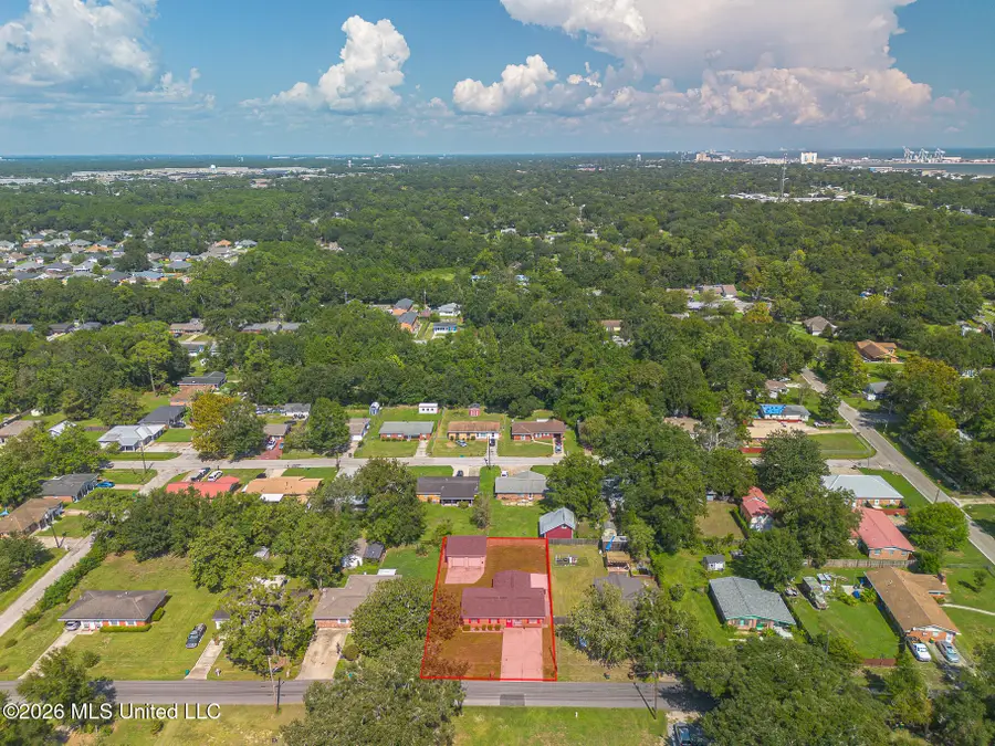 210 Gates Avenue, Long Beach, MS 39560 - #2