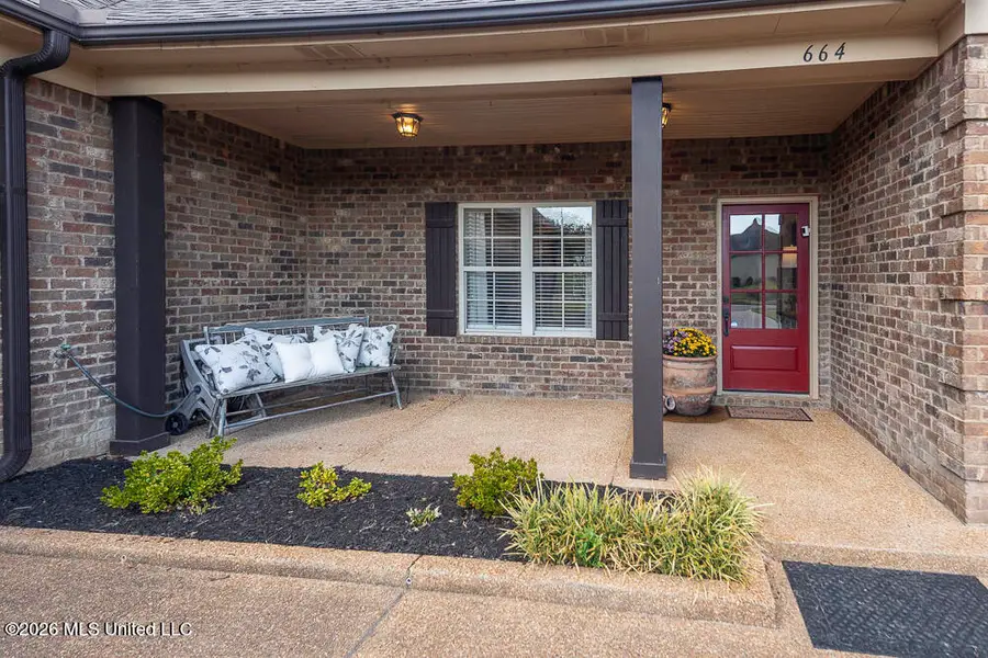 664 Robertson Way, Hernando, MS 38632 - #2