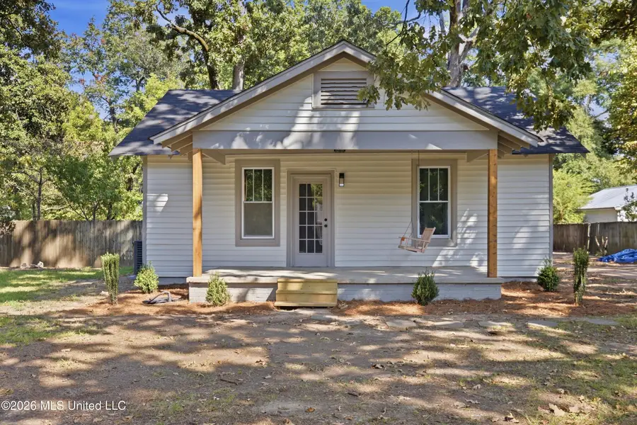 108 Camille Street, Senatobia, MS 38668 - #2