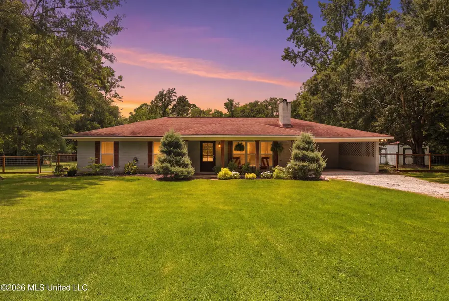 8801 Dixie Street, Ocean Springs, MS 39564 - #2