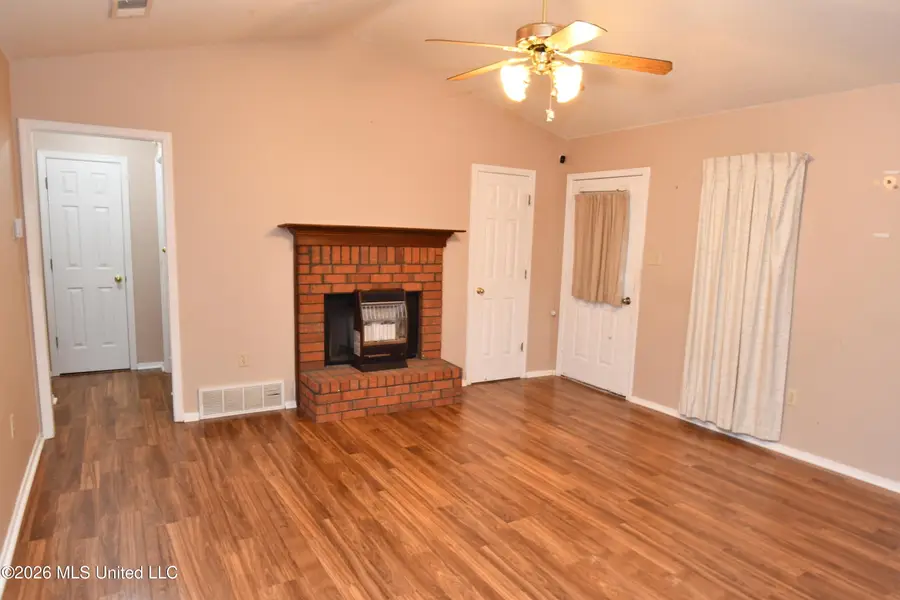 6521 E Farley Drive, Olive Branch, MS 38654 - #3