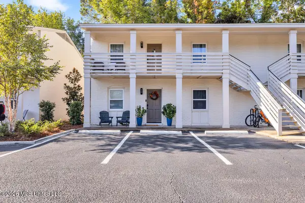 114 Ethel Circle, Ocean Springs, MS 39564