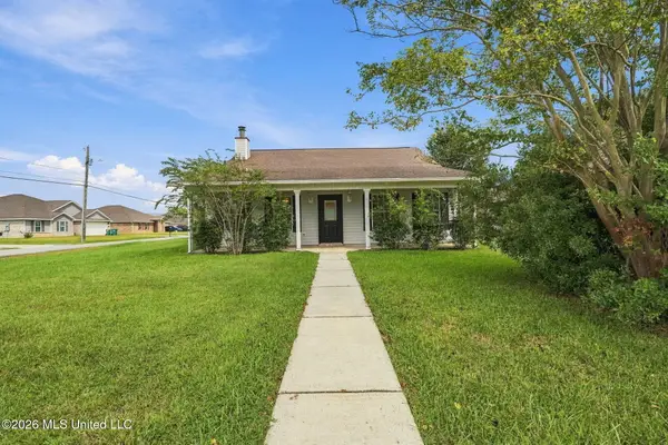 3612 N 9th Street, Ocean Springs, MS 39564
