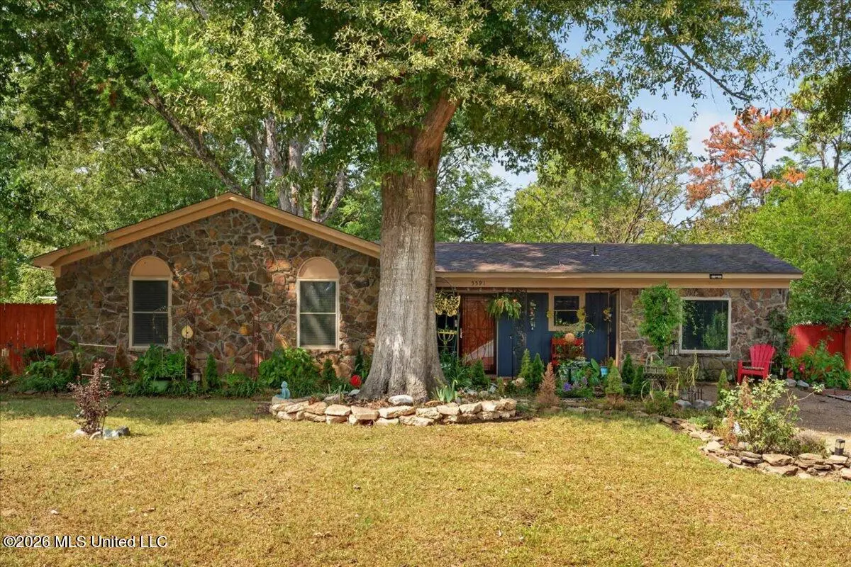 5591 Cherokee Drive, Horn Lake, MS 38637 - #1