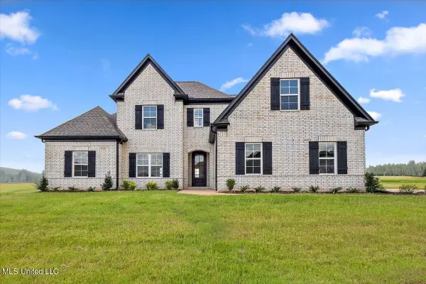 324 Wells Drive, Hernando, MS 38632