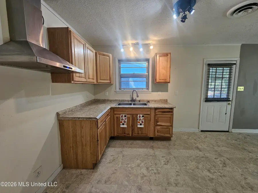 9 Woodside Court, Natchez, MS 39120 - #3