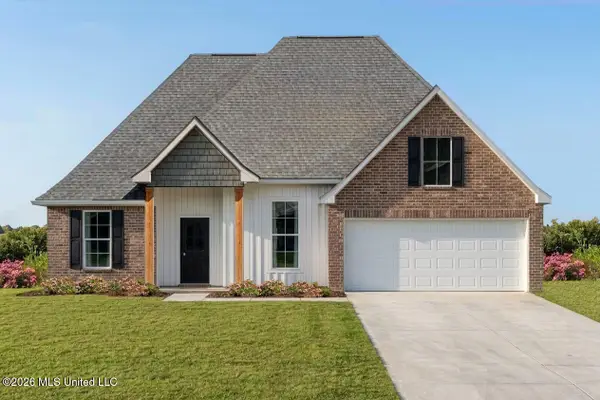 11829 Moss Creek Court, Ocean Springs, MS 39564