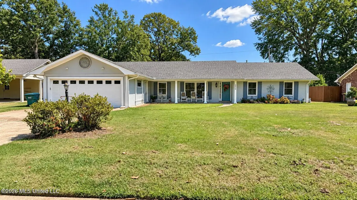 306 Oak Grove Drive, Grenada, MS 38901 - #1