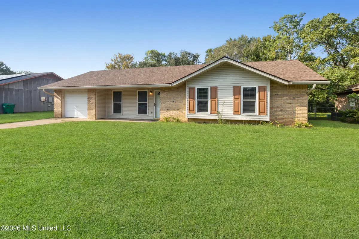 2 Stratford Place, Gulfport, MS 39503 - #1