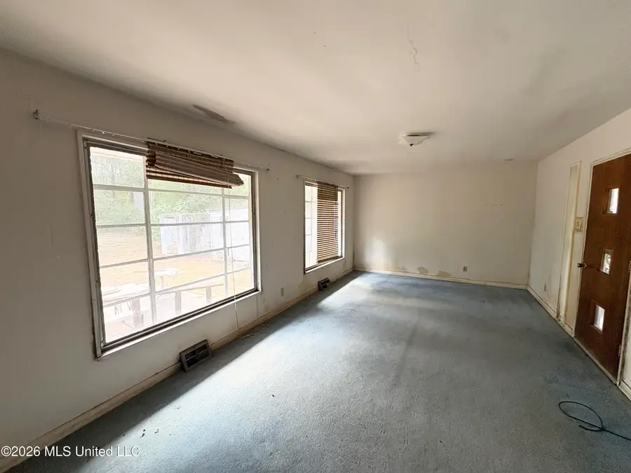 23 Longview Drive, Grenada, MS 38901 - #2
