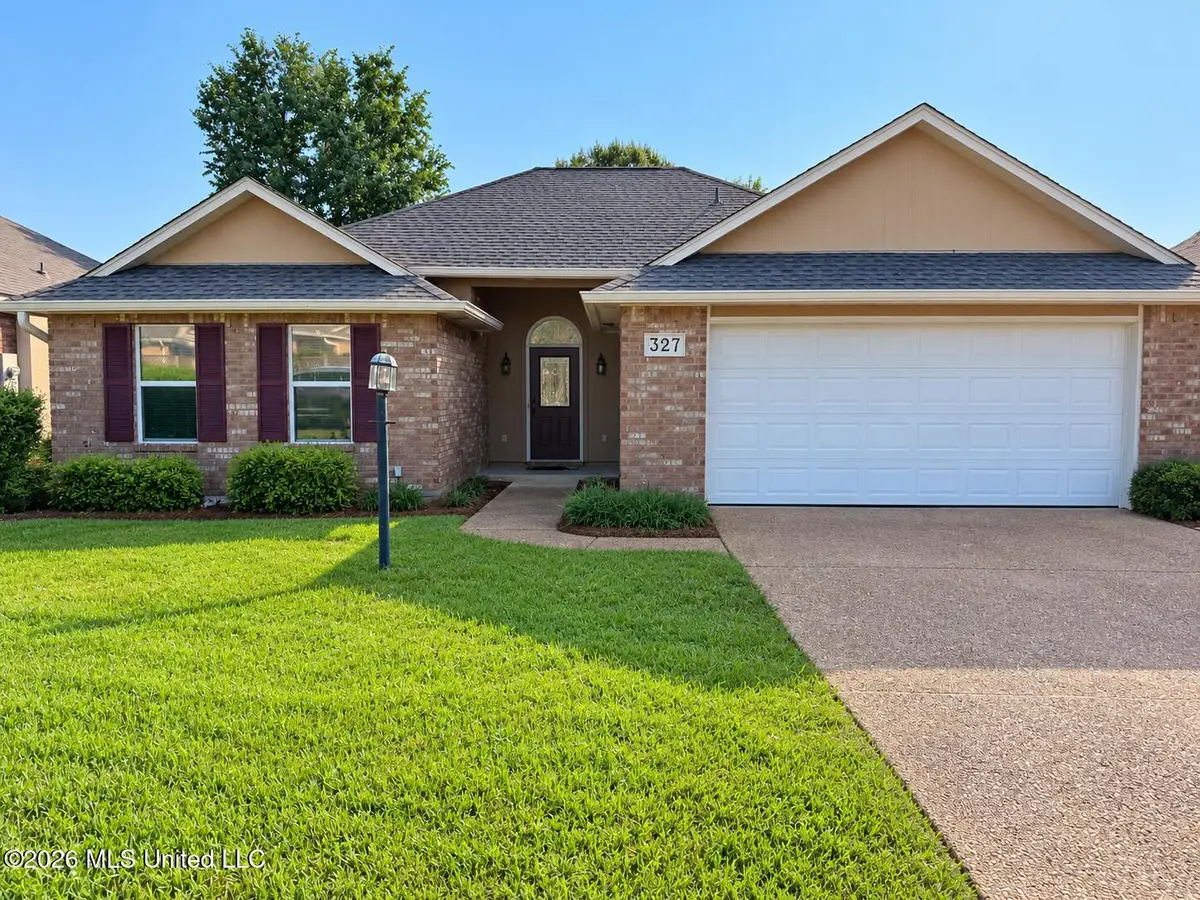 327 E Cascades Circle, Clinton, MS 39056 - #1