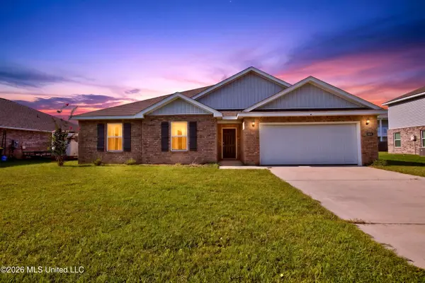 8604 Palmetto Drive, Ocean Springs, MS 39564