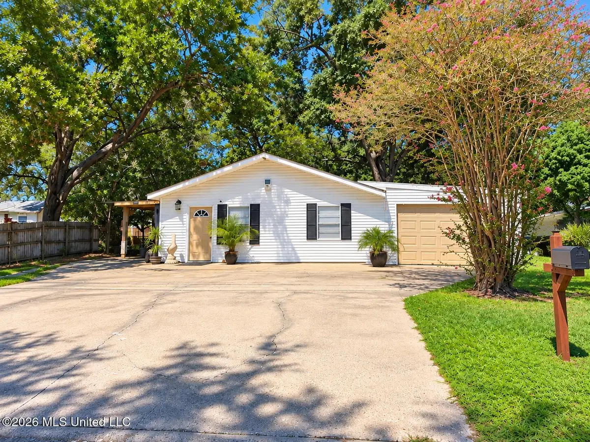 2011 Polk Avenue, Pascagoula, MS 39567 - #1