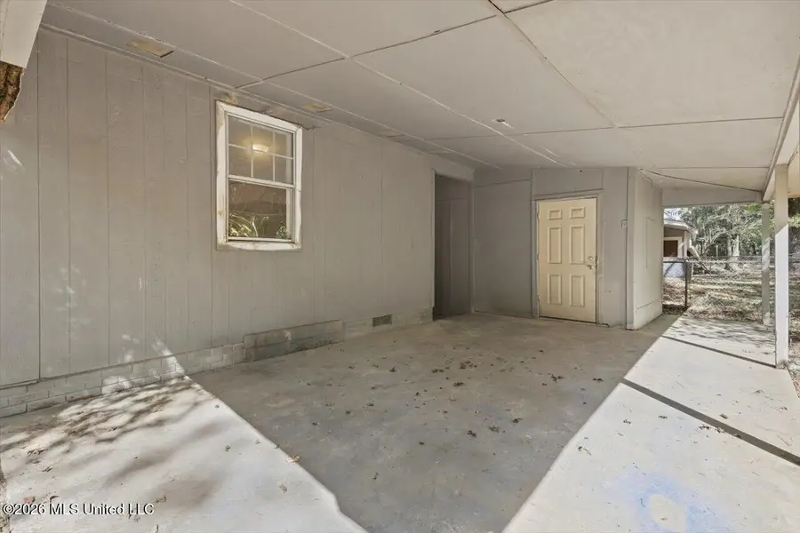 3058 Woodside Drive, Jackson, MS 39212 - #2