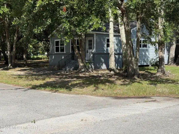 1811 Wilson Avenue, Pascagoula, MS 39567