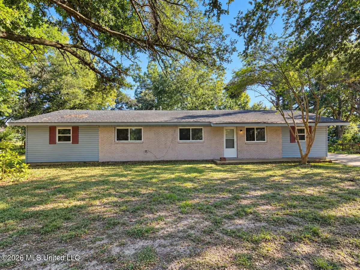114 Maple Street, Greenwood, MS 38930 - #1
