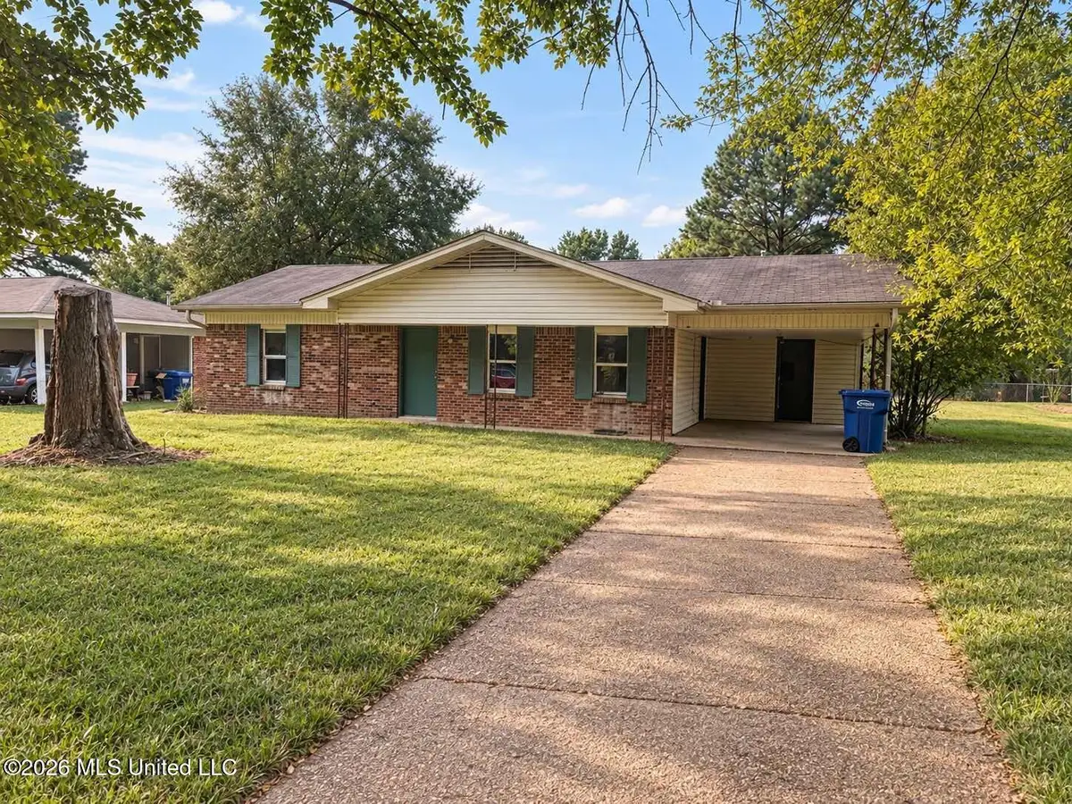 5075 Fleetwood Cove, Horn Lake, MS 38637 - #1