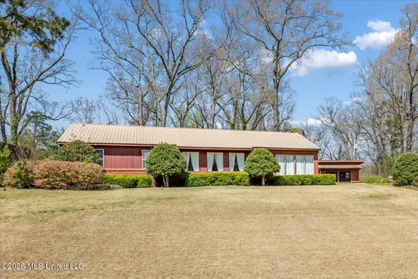 560 Woodland Heights, Holly Springs, MS 38635