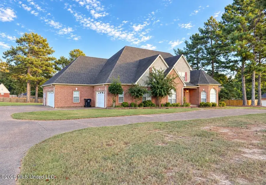 123 Tall Oaks Drive, Senatobia, MS 38668 - #2