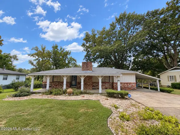 2045 Carolyn Lane, Pearl, MS 39208