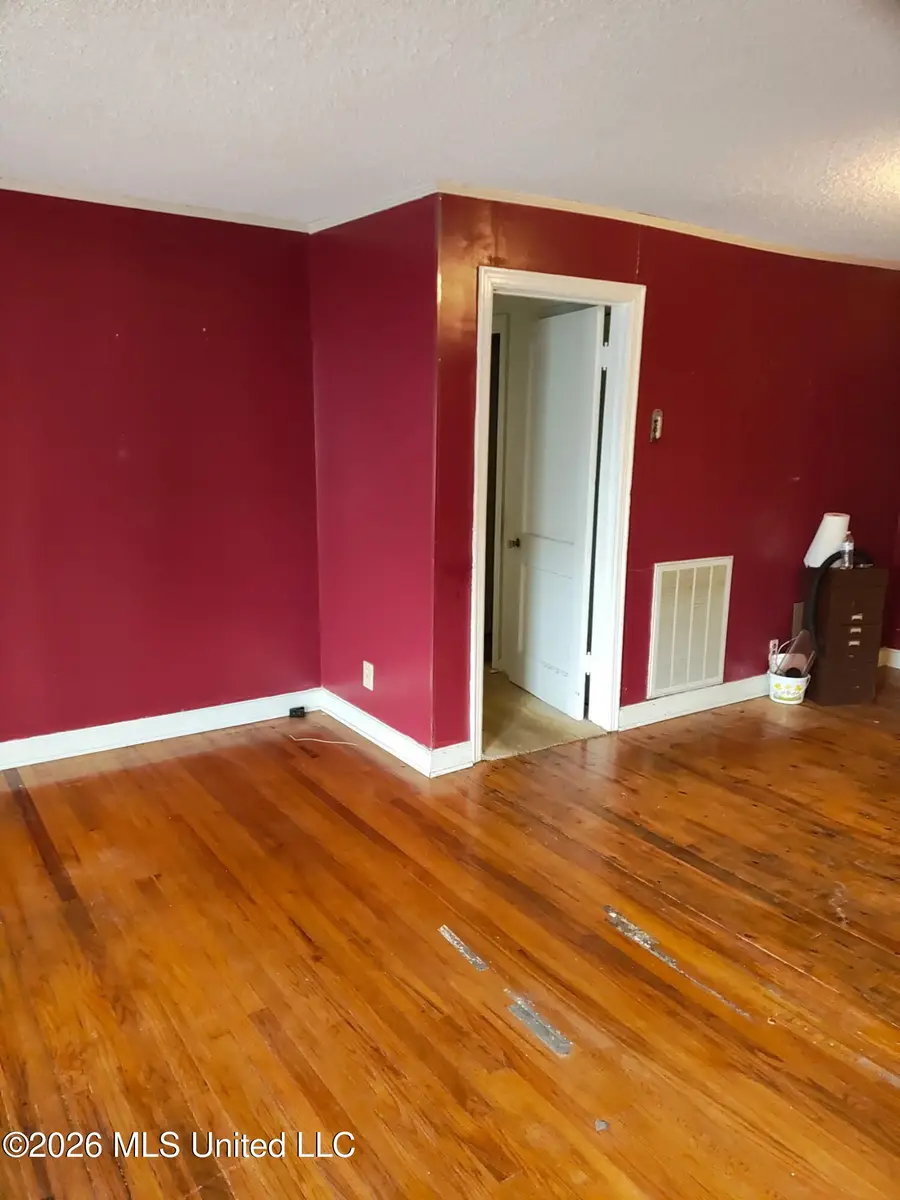 905 Spruce Street, Clarksdale, MS 38614 - #2