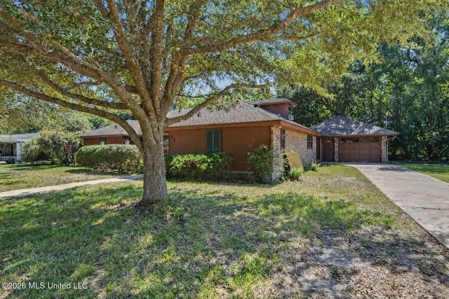 610 Sunset Drive, Bay Saint Louis, MS 39520 - #2