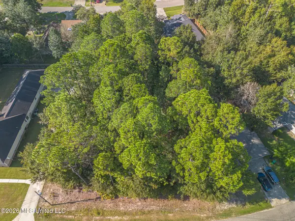 83186 Lola Drive, Diamondhead, MS 39525