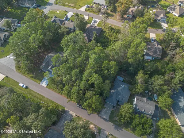 7446 Ieke Drive, Diamondhead, MS 39525