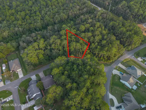 9991 Kahana Street, Diamondhead, MS 39525