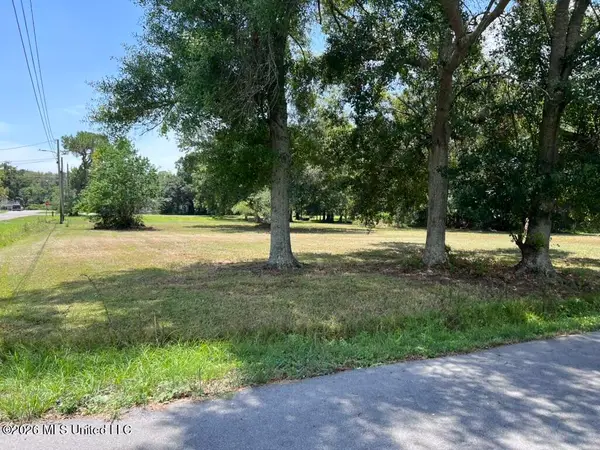 Madison Street, Gulfport, MS 39501