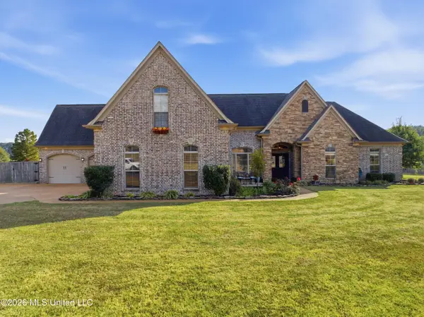 2747 S Fountain Gate Drive, Hernando, MS 38632