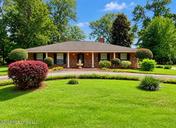 615 E Lakeshore Drive, Carriere, MS 39426
